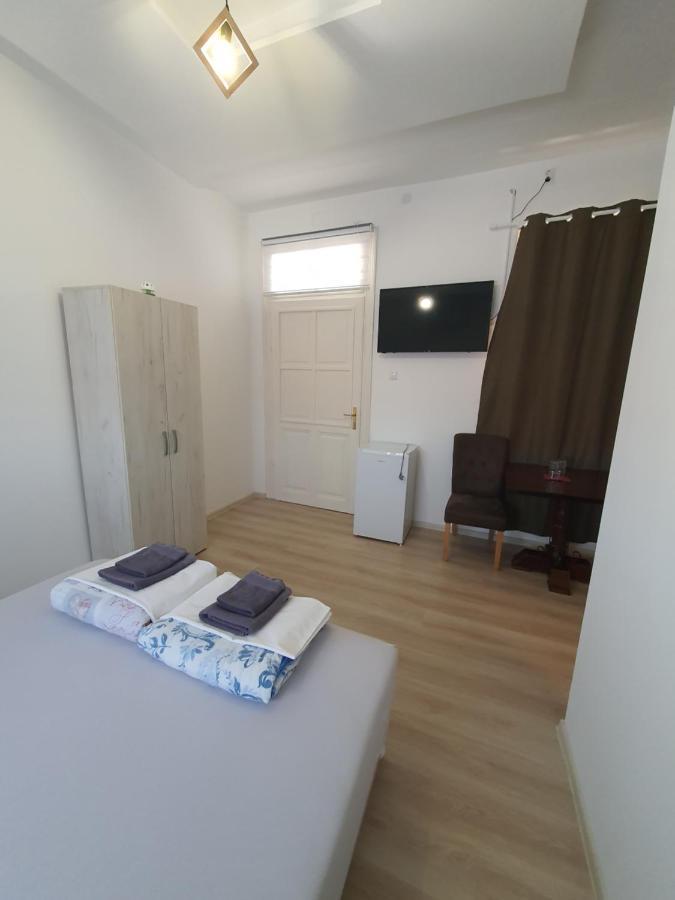 Tabacco Rooms Obrenovac  Exterior photo